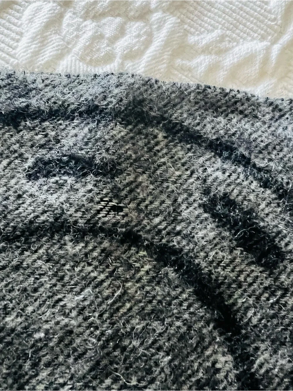 Lauren Ralph Lauren Gray Equestrian Pattern Wool Fringe Scarf